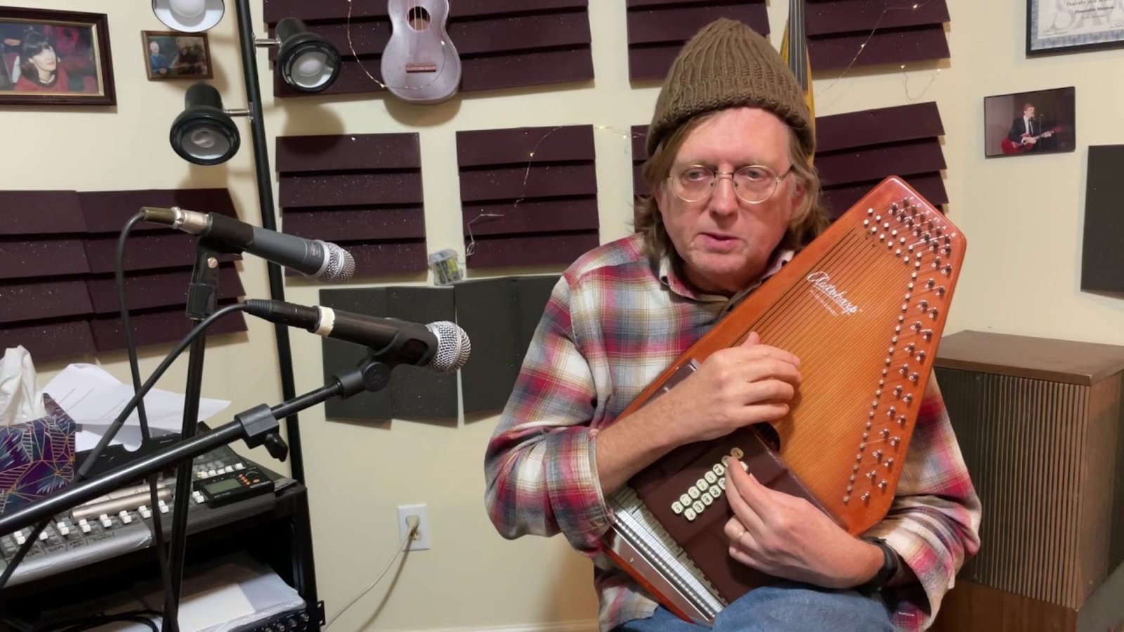 Autoharp Advocacy: How Players are Promoting the Instrument