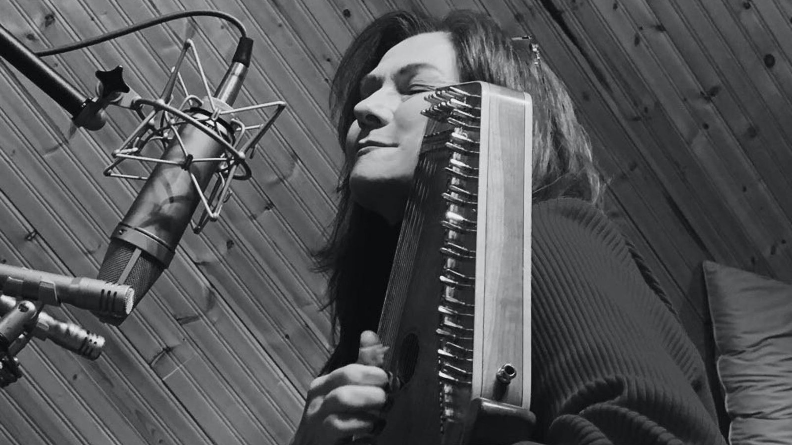 The Art of Autoharp Microphone Techniques