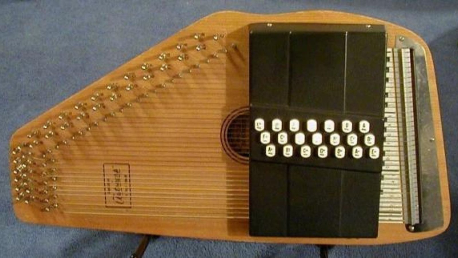 The Impact of the Autoharp on American Folk Music