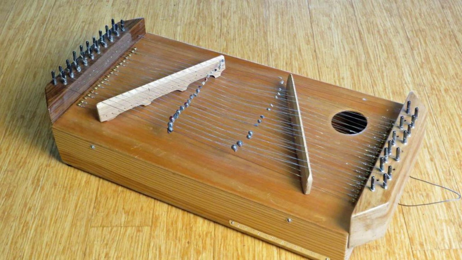 How the Autoharp Produces Its Unique Tone