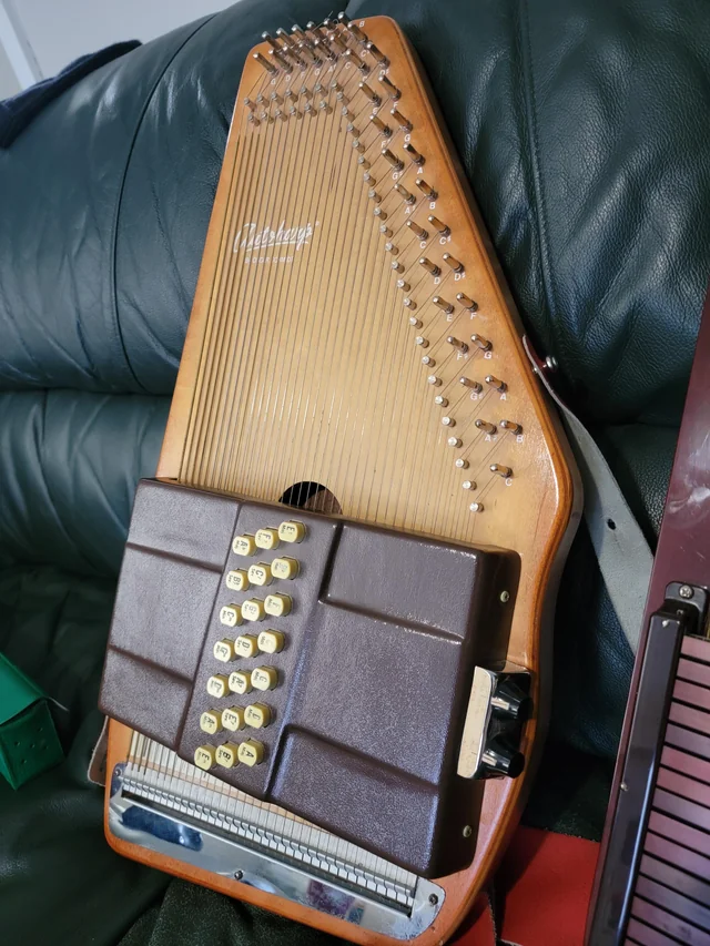Amplifiers and Pickups for Autoharps